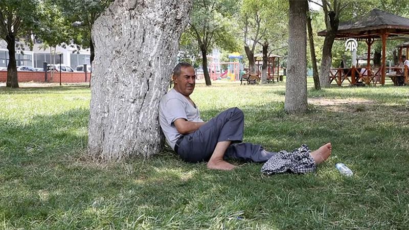 Siirt'in Kurtalan ilçesinde kavurucu sıcaklar hayatı olumsuz etkiliyor