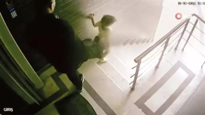 Kızını merdivenlerden böyle itmişti… Vicdansız babanın tekmesine 2 yıl