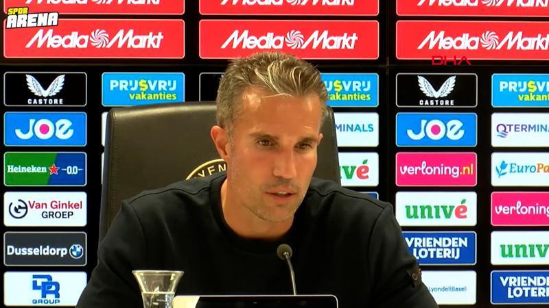 Robin van Persie'den Jose Mourinho'nun sözlerine sert yanıt: 'Ne olacağını göreceğiz!'