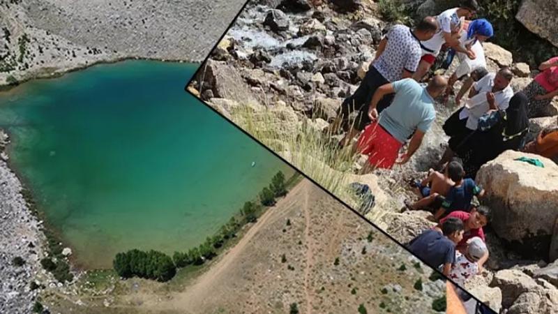 Antalya’nın kavurucu sıcaklarında Uçarsu Şelalesi serinlemek isteyenlerin adresi oldu