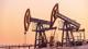Petrol fiyatları, Ortadoğu’daki gerilimin azalması ve Hürmüz Boğazı’nda tanker geçişlerinin hızlanmasıyla savaş öncesi seviyelere geriledi. Brent petrol 73 doların altını gördü. Piyasalarda jeopolitik risk priminin büyük ölçüde silindiği belirtiliyor ancak uzmanlar, Hürmüz’de akışın yeniden aksaması veya diplomatik sürecin bozulması halinde fiyatlarda yeni dalgalanmalar yaşanabileceği uyarısında bulunuyor.