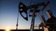 ABD Enerji Enformasyon İdaresi (EIA), Hürmüz Boğazı’nda petrol sevkiyatının hızlanması ve küresel piyasalarda yeniden arz fazlası oluşacağı beklentisiyle 2026 yılı Brent ve WTI ham petrol fiyatı tahminlerini aşağı yönlü revize etti. Raporda petrol talebi, küresel arz ve ABD üretimine ilişkin yeni öngörüler de paylaşıldı.