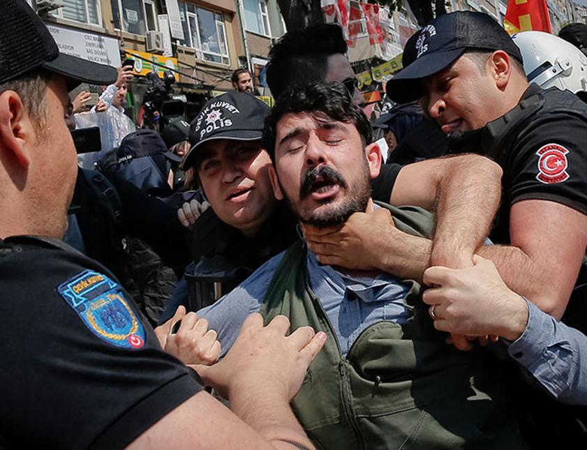 Thousands of people across Turkey celebrate May Day