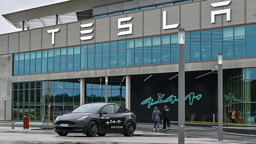 Berlin’de üretime iki hafta ara