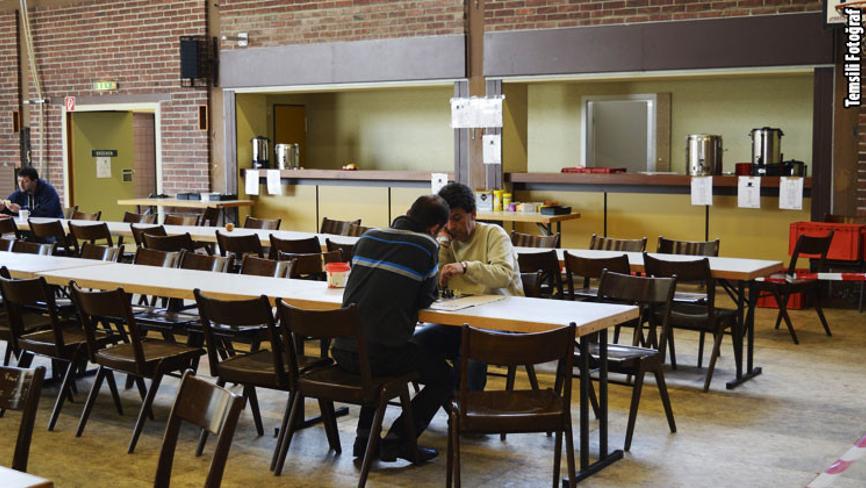 Hollanda’nın yeni göç politikası Almanya’da endişe yarattı