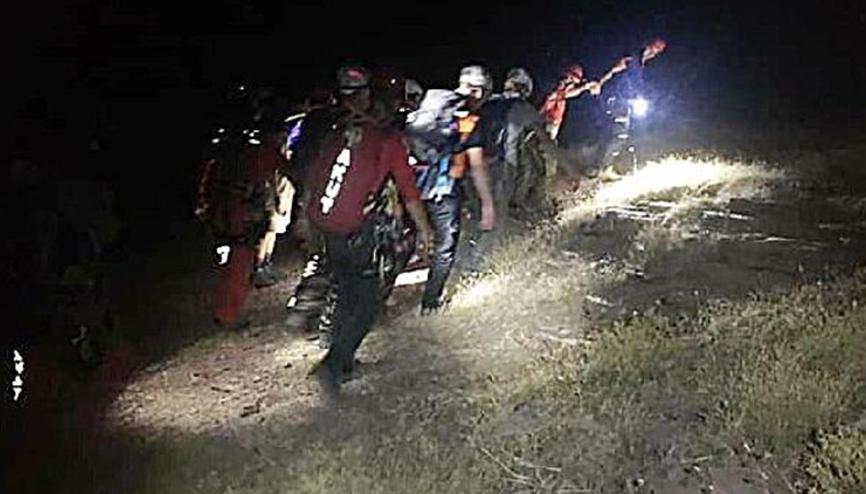 Uçuruma düşen 2 Ukraynalı turist, 6 saatte kurtarıldı