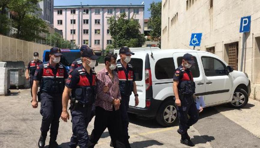 2 kişiyi bıçaklayarak kaçmaya çalıştı, terminalde yakalandı