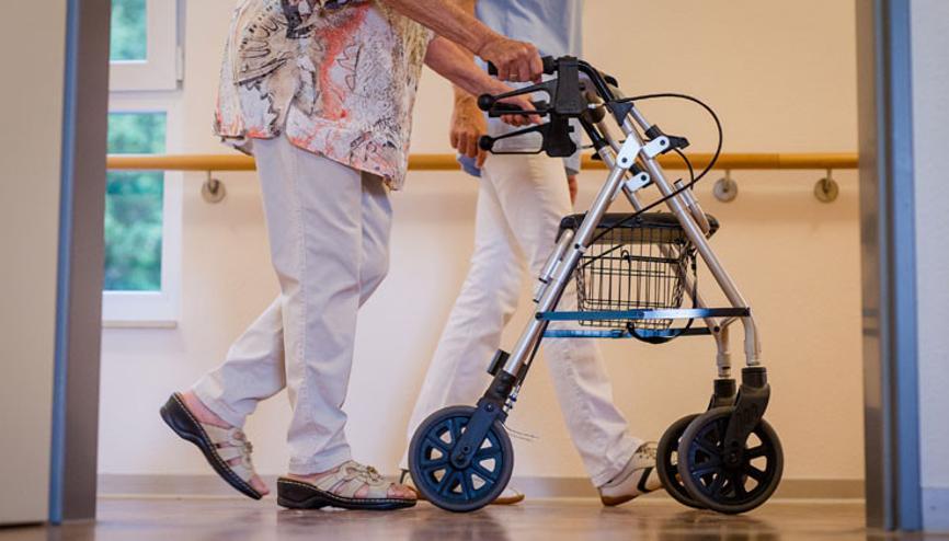 Bakım personeli için 4 bin euro maaş istendi