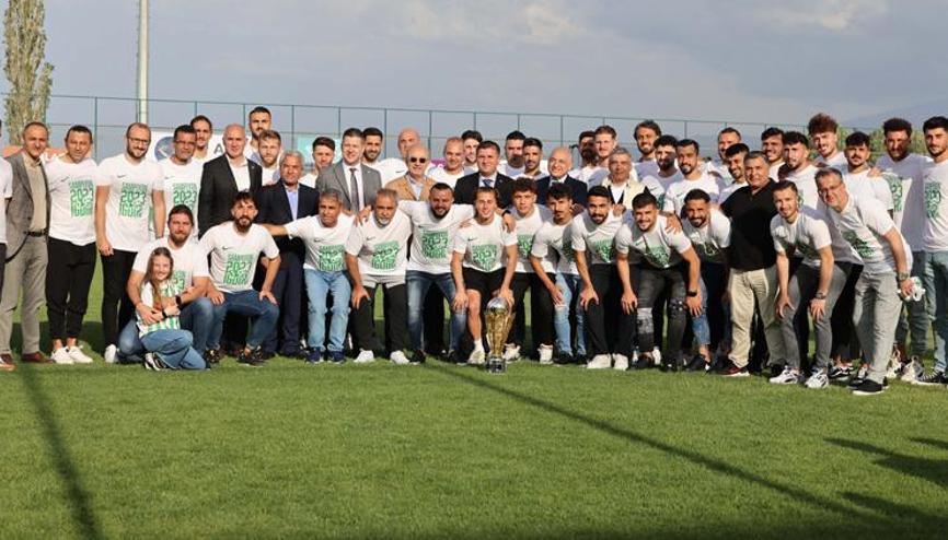 TFF Başkanı Mehmet Büyükekşi, akademi ziyaretlerine Iğdır FK ile devam etti TFF Başkanı Mehmet Büyükekşi, akademi ziyaretlerine Iğdır FK ile devam etti