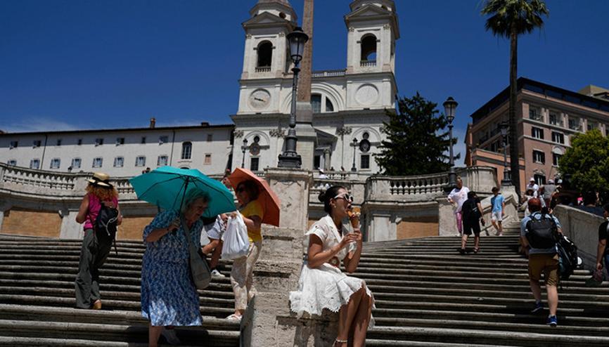 Avrupa kavruluyor: İtalya’da 16 kentte kırmızı alarm ilan edildi