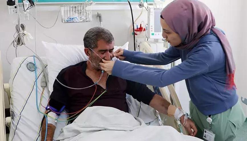Yaşadığı dehşeti anlattı Doktor, Elini cebinden çıkar dediği için dövülmüş Yaşadığı dehşeti anlattı Doktor, Elini cebinden çıkar dediği için dövülmüş