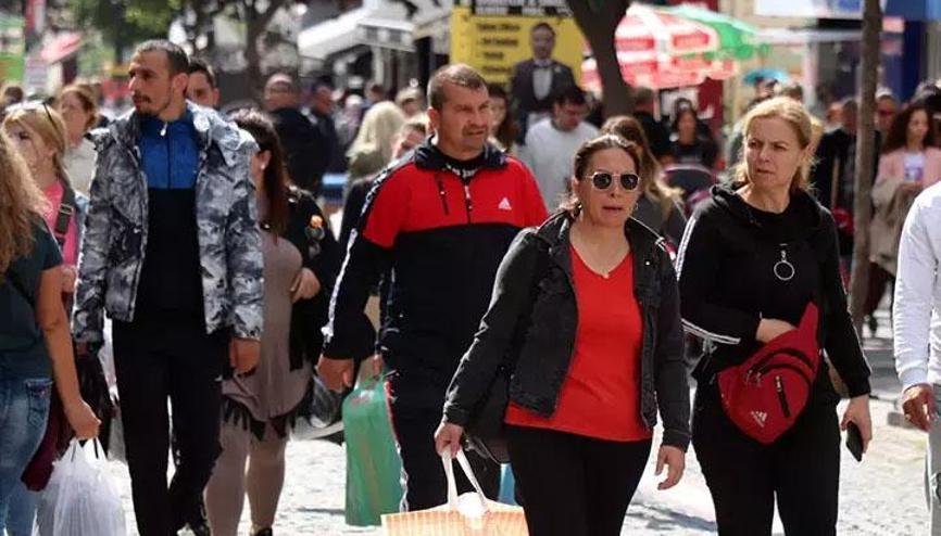 Edirnede Bulgar ve Yunan turist yoğunluğu Edirnede Bulgar ve Yunan turist yoğunluğu