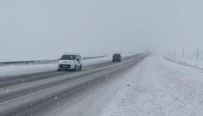 Meteoroloji uyardı... Birçok kentte kar yağışı başladı Meteoroloji uyardı... Birçok kentte kar yağışı başladı