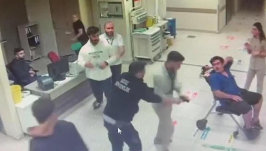 Edirnede acil serviste sağlık personeline silahlı tehdit 3 yıla kadar hapis cezası istemi Edirnede acil serviste sağlık personeline silahlı tehdit 3 yıla kadar hapis cezası istemi