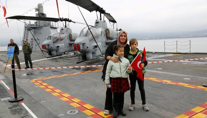 TCG Anadoluya, Kocaeli’de ziyaretçi akını TCG Anadoluya, Kocaeli’de ziyaretçi akını