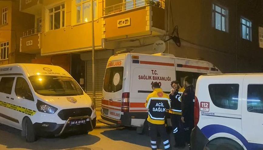 İstanbulda korkunç olay Kan izini takip etti, terasta annesinin cansız bedenini buldu İstanbulda korkunç olay Kan izini takip etti, terasta annesinin cansız bedenini buldu