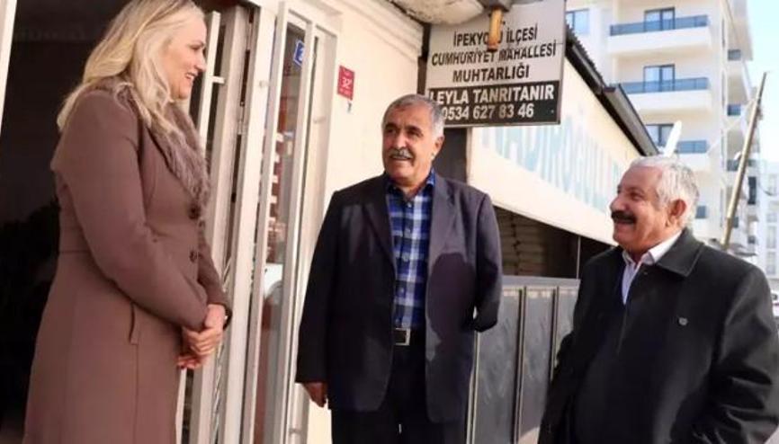Vanın ilk ve tek kadın muhtarı olarak seçildi, mahallenin Leyla ablası oldu Vanın ilk ve tek kadın muhtarı olarak seçildi, mahallenin Leyla ablası oldu