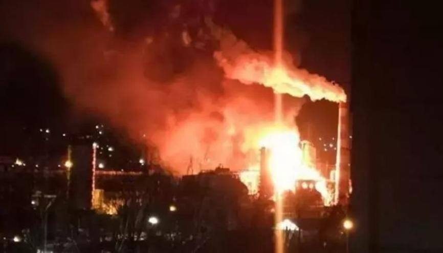 Rusya’da petrol rafinerisinde yangın