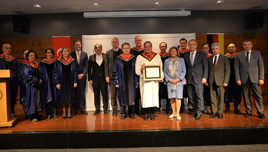 Armin Laschet’e Türkiye’den fahri doktora Armin Laschet’e Türkiye’den fahri doktora