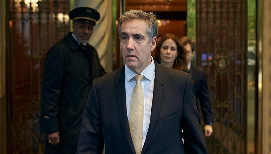 Trumpın eski sağ koluna çapraz sorgu