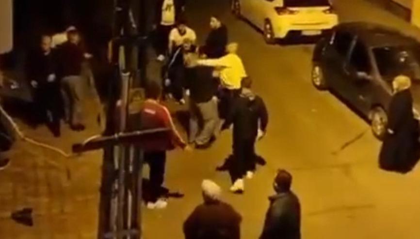 Bağcılarda kemerli sopalı kavga