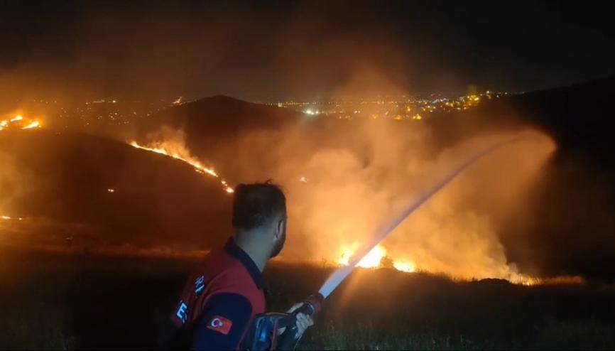 Şanlıurfada, anız yangını