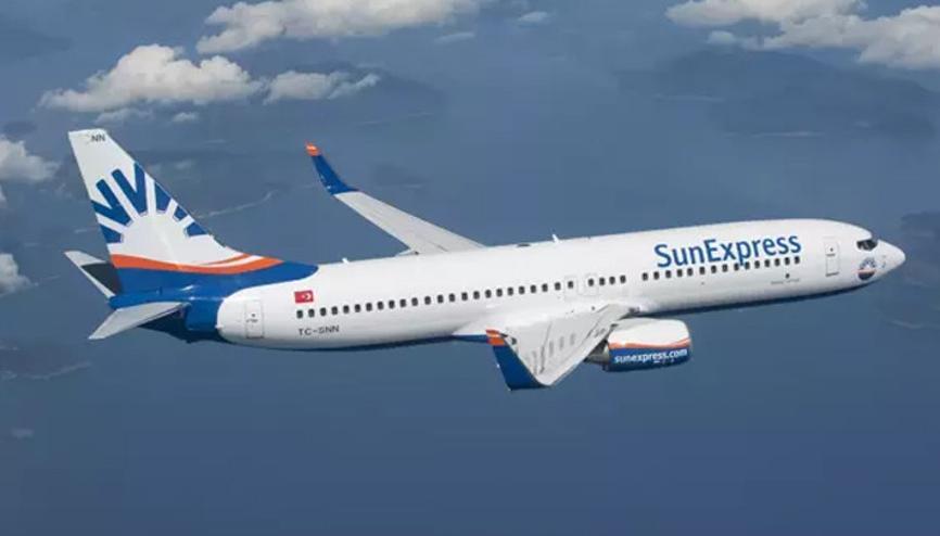 Uçakta panik anları Yolcu kalp krizi geçirdi, pilot zamanla yarıştı