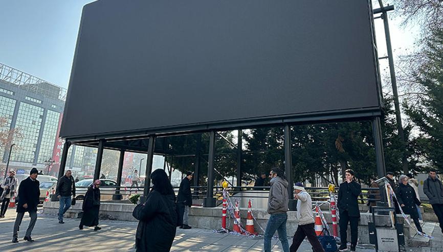 Ankaradaki tepki çeken pano hakkında inceleme başlatıldı