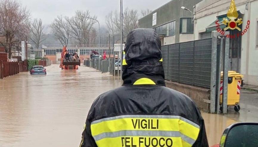 İtalyada kırmızı alarm: Şiddetli yağış, sel ve taşkınlara yol açtı