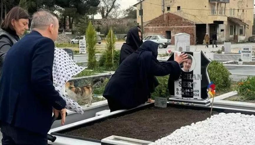 Oğlunun isminin yaşatılması için 20 milyonluk araziyi bakanlığa bağışladı Oğlunun isminin yaşatılması için 20 milyonluk araziyi bakanlığa bağışladı