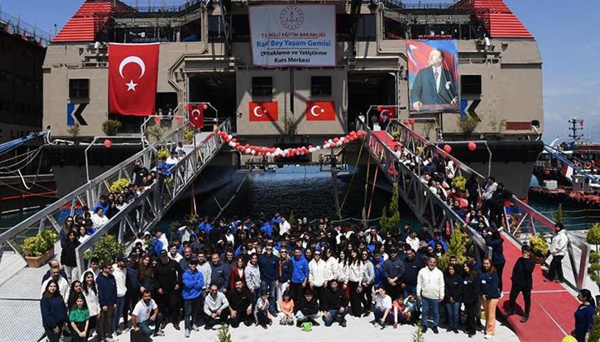 Tek Dünya Karadeniz Vakfı’nda 10 yıllık toplumsal fayda hedefi Tek Dünya Karadeniz Vakfı’nda 10 yıllık toplumsal fayda hedefi
