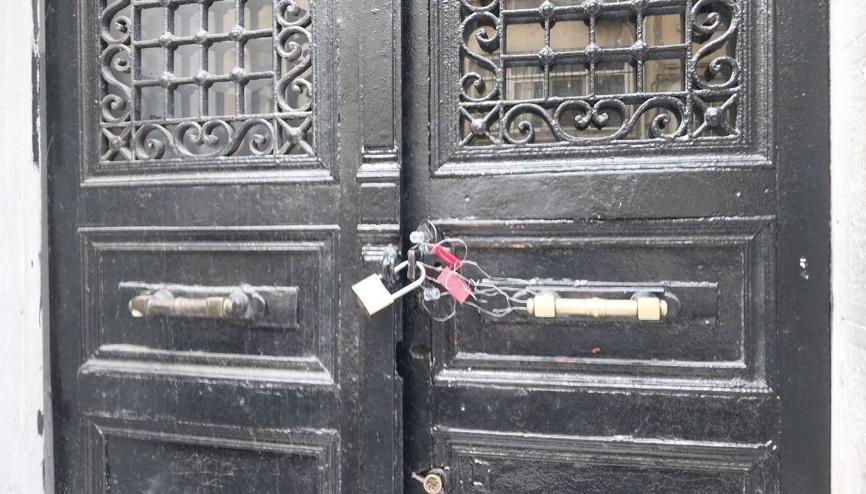 Özel’e saldıran şüphelinin kaldığı otel mühürlendi Özel’e saldıran şüphelinin kaldığı otel mühürlendi