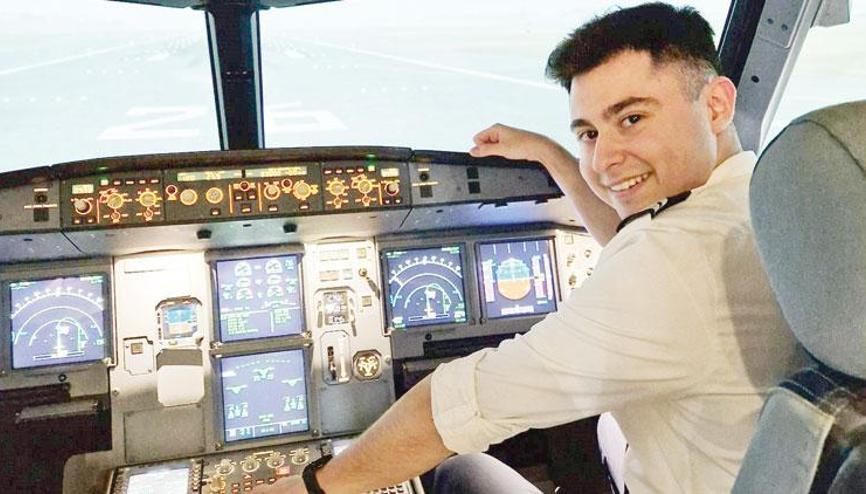 19 Mayıs ruhuyla göklerdeyiz... 70 tonluk Airbus en genç pilota emanet 19 Mayıs ruhuyla göklerdeyiz... 70 tonluk Airbus en genç pilota emanet
