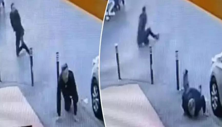 Ümraniye’de motosikletli saldırgan araçtan inen adama kurşun yağdırdı Ümraniye’de motosikletli saldırgan araçtan inen adama kurşun yağdırdı