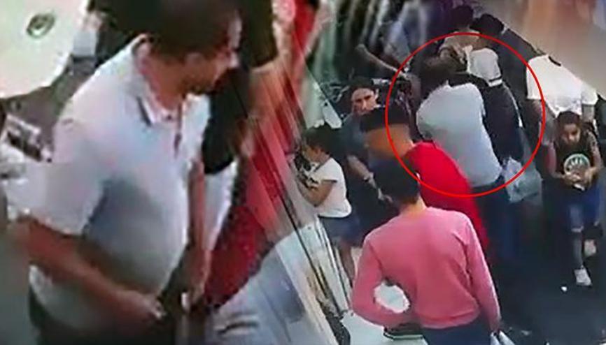 Pazarda alışveriş yapan kadını hedef aldı, Görünce dayanamadım dedi Pazarda alışveriş yapan kadını hedef aldı, Görünce dayanamadım dedi