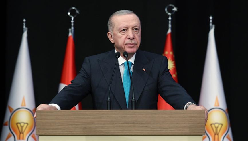 Cumhurbaşkanı Erdoğandan Özgür Özele çok sert karikatür tepkisi: Müptezellere avukatlık yaptı Cumhurbaşkanı Erdoğandan Özgür Özele çok sert karikatür tepkisi: Müptezellere avukatlık yaptı