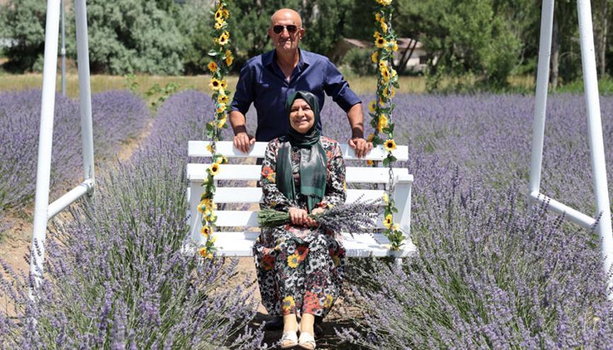 Eşi için köye yerleşti, hayatları değişti İmkanı olan herkes topraklarına dönsün Eşi için köye yerleşti, hayatları değişti İmkanı olan herkes topraklarına dönsün