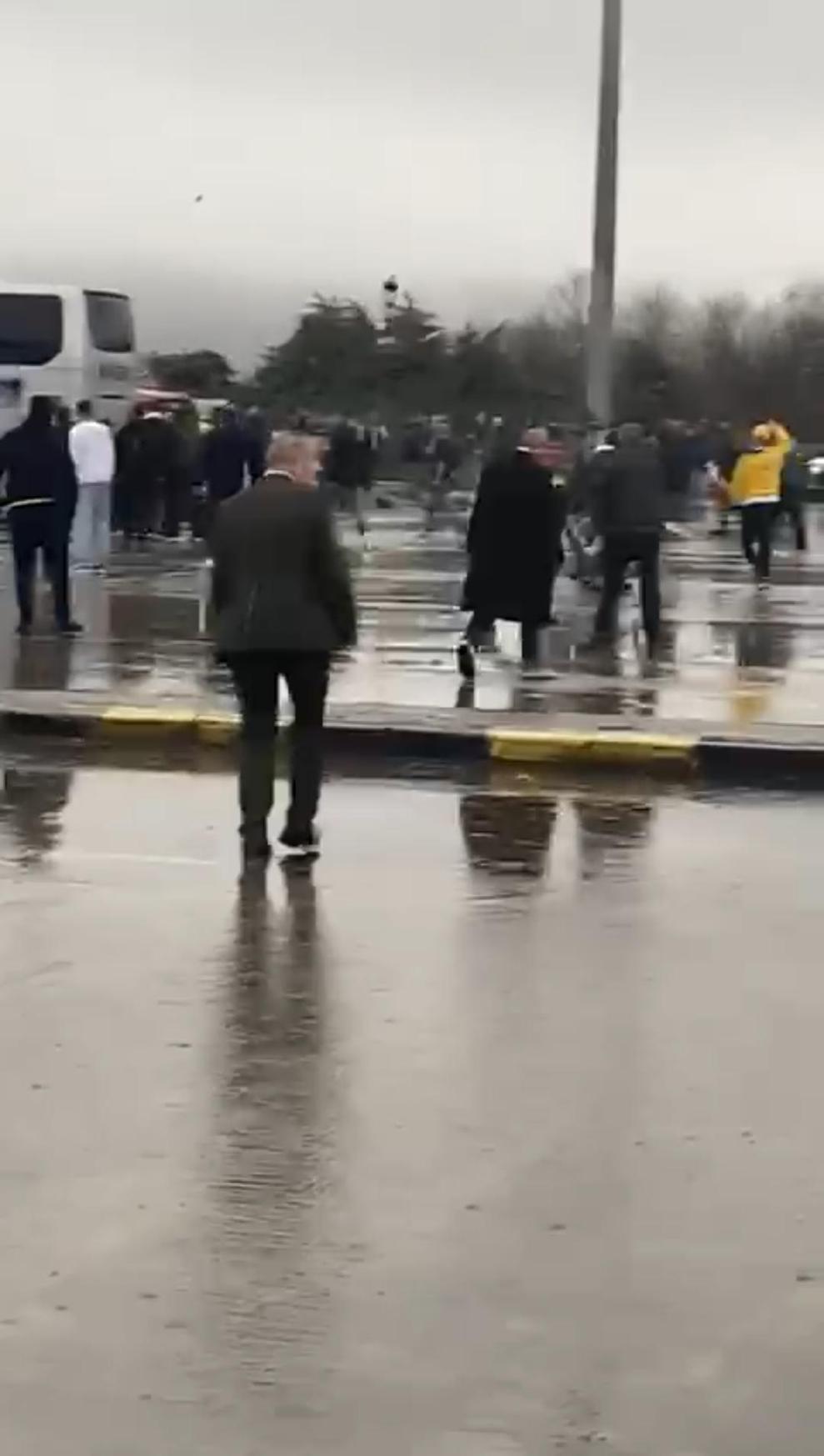 Ankaragücü taraftarları dinlenme tesisinde birbirine girdi