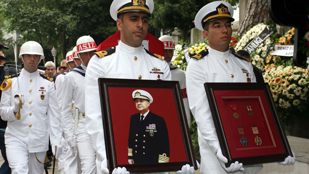 12 Eylül komutanlarının cenazelerine katılım gittikçe azaldı