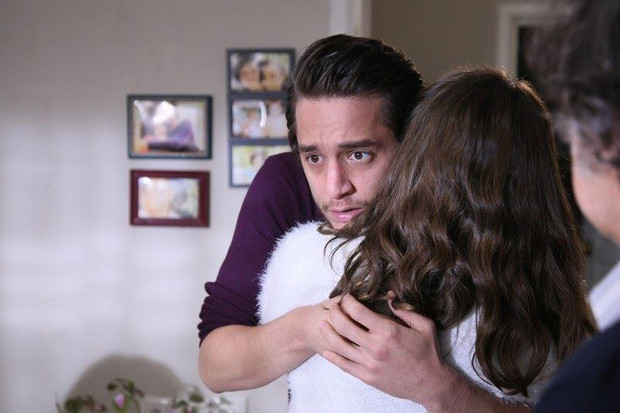 Güllerin Savaşında Mert intihara kalkışır (17. yeni Bölüm)