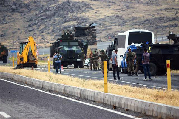 Ağrıda jandarma karakoluna PKKdan intihar saldırısı