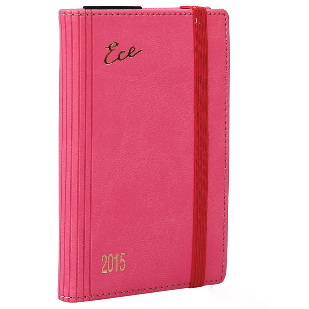 Bir defterin arkasındaki büyük aile