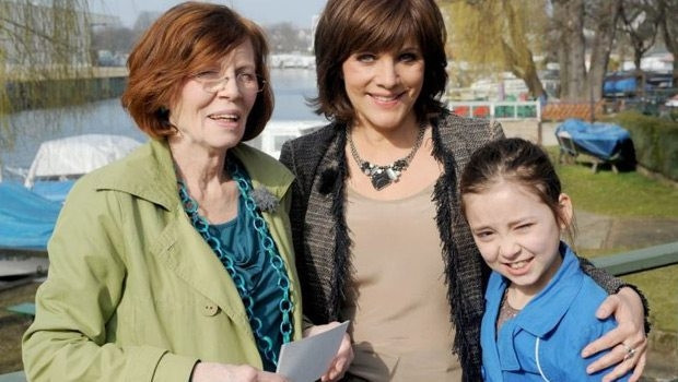 65 yaşında dördüz doğurdu