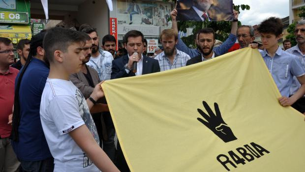 Mursi’ye idam kararını protesto ettiler