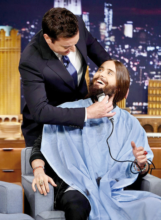 Jared canlı yayında traş oldu