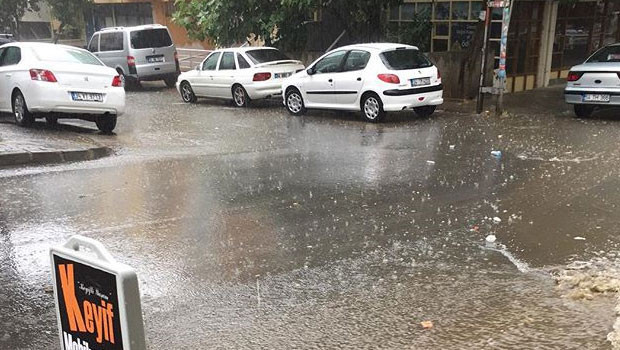 İstanbulda yaz yağmuru