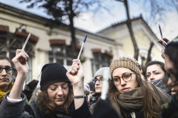 Solidarité (*Dayanışma)
