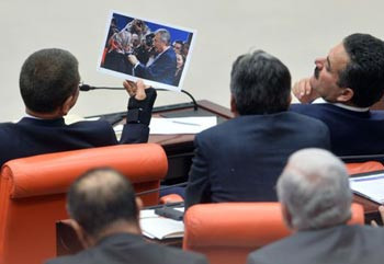 Türbanlı milletvekilleri Genel Kurulda