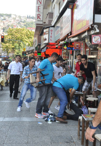 Suriyeli çocuğa esnaftan dayak