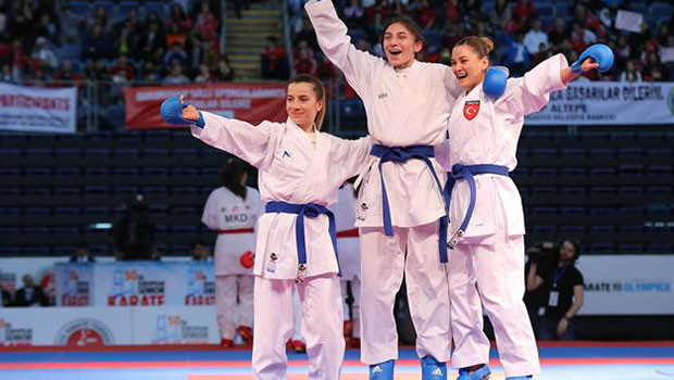 Karatede 6 gümüş, 3 bronz madalya